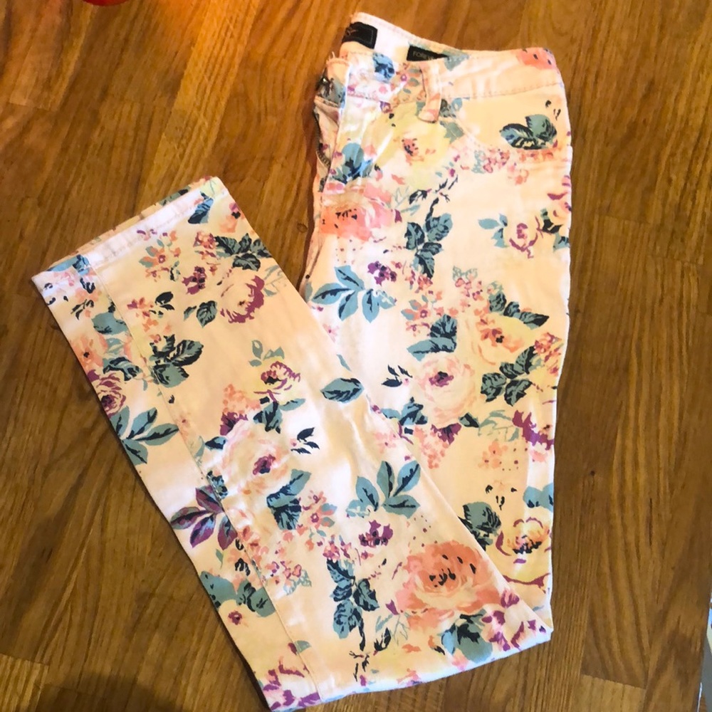 Jessica Simpson, forever low rise pant, size 27. Super cute floral.